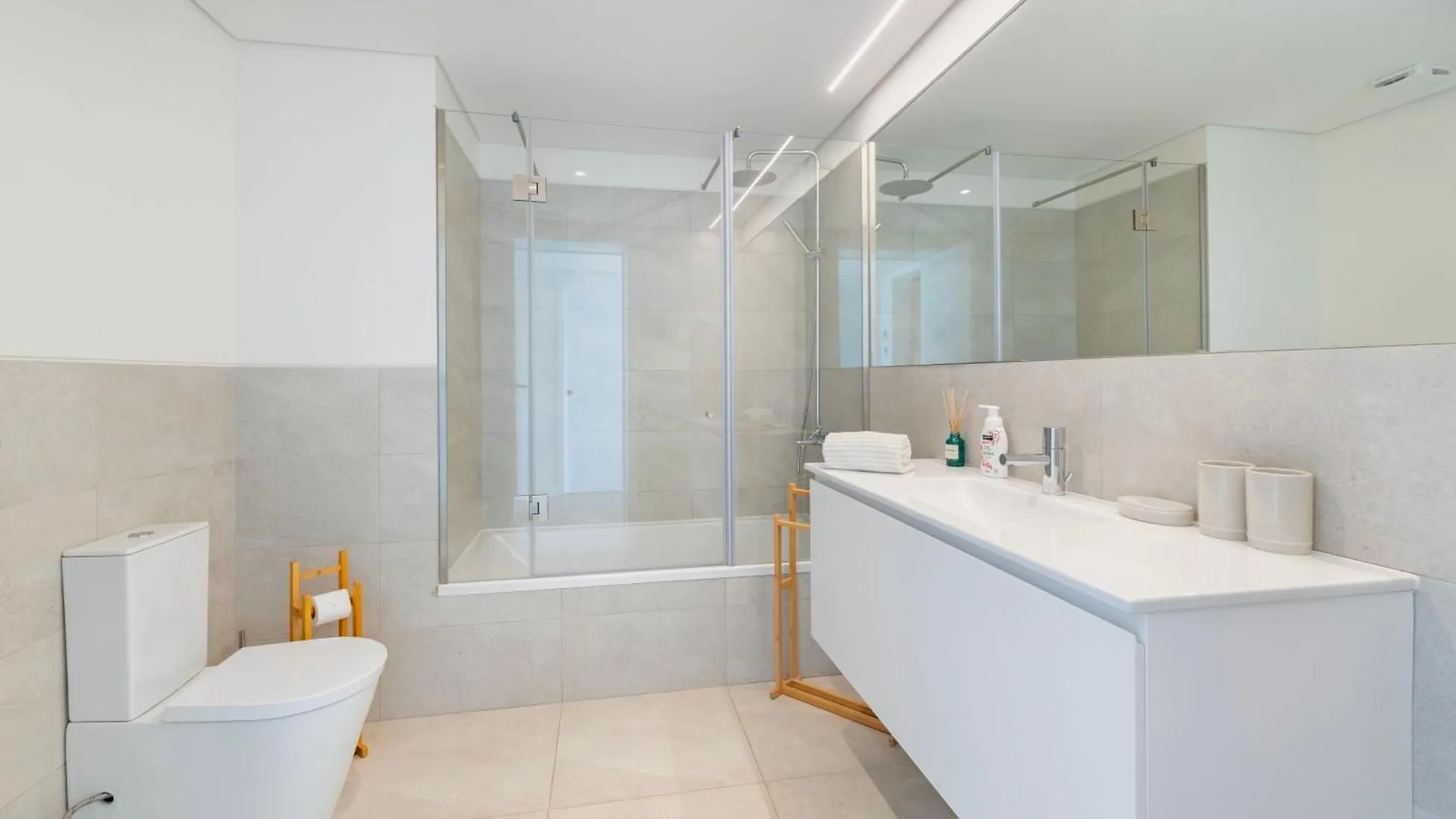 Apartment Lisboa Oriente 0*, Лиссабон Португалия